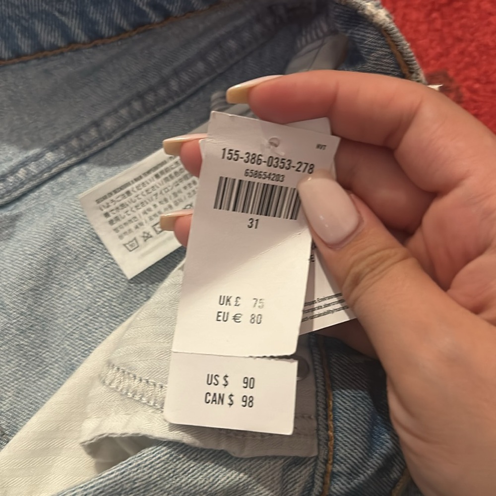 A&F 90s High Rise Relaxed Jeans - Picture 3 of 3